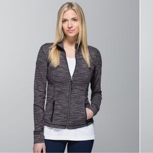 Lululemon Forme Jacket *Cuffins
Wee Are From Space Black Cashew